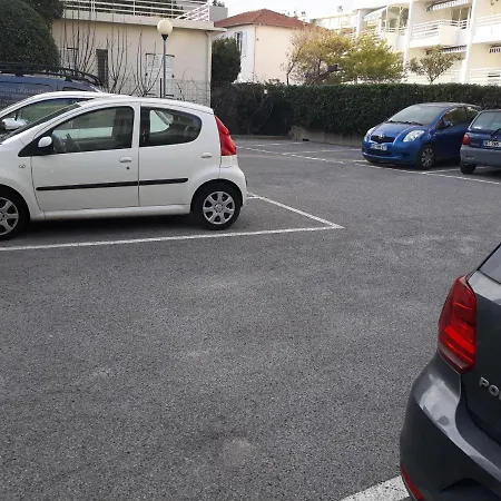 Le Palais Du Tropique Vue 5e Etage Avec Ascenseur Juan-les-Pins