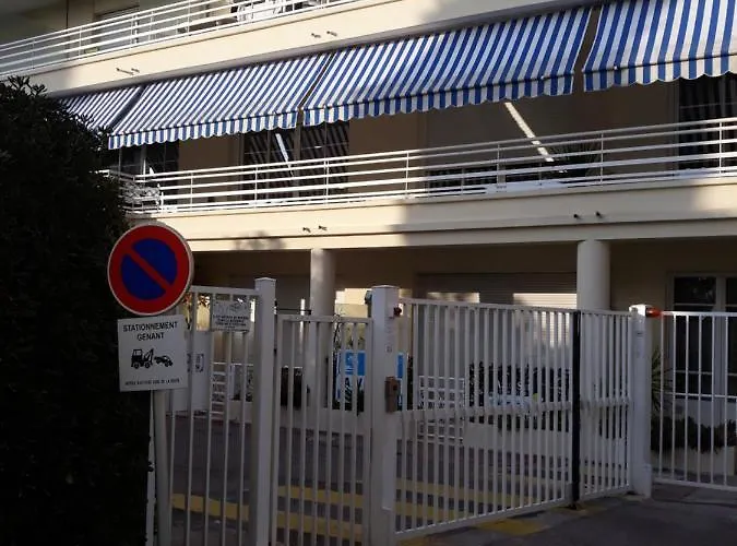 Le Palais Du Tropique Vue 5e Etage Avec Ascenseur * Juan-les-Pins