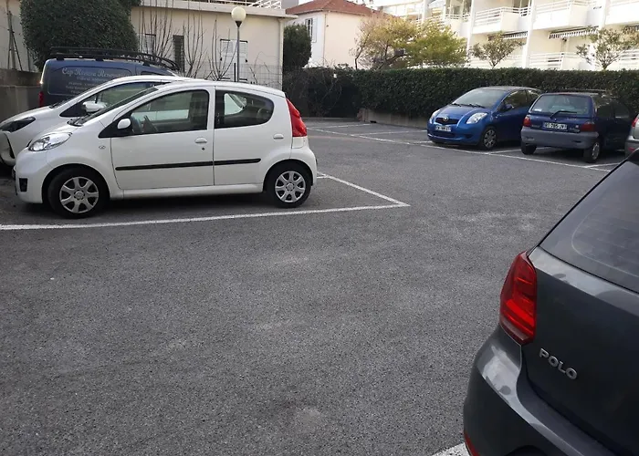 Le Palais Du Tropique Vue 5e Etage Avec Ascenseur Juan-les-Pins