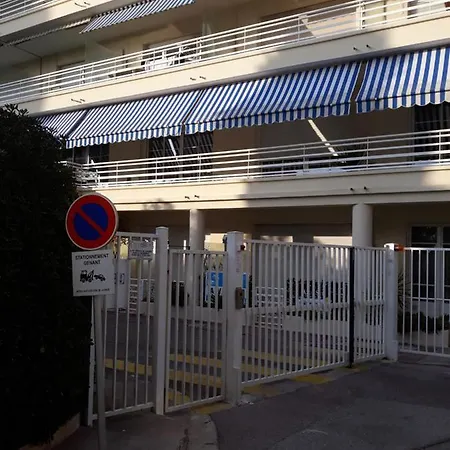 Le Palais Du Tropique Vue 5e Etage Avec Ascenseur * Juan-les-Pins